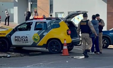 Motorista embriagado é preso após colisão entre carro e moto no bairro Cristo Rei; motociclista ficou ferido