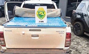 Operação conjunta prende dois homens e apreende carga de cigarros contrabandeados