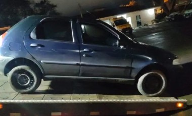 Motorista é preso por embriaguez ao volante após ser flagrado nas proximidades de colégio