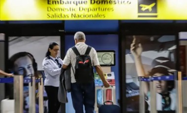 Paraná realiza vacinação contra sarampo em aeroportos nesta semana