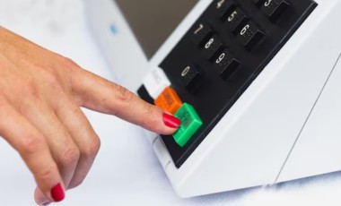 Eleitorado acima de 60 anos cresce 74% e chega a 36 milhões de votos no Brasil