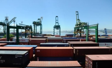 Projeção de superávit comercial é elevada para US$ 90 bilhões