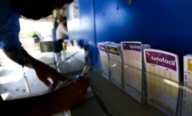 Resultado da Lotofácil: prêmio acumula, mas apostas do Paraná faturam em sorteio