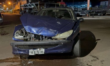 Acidente entre dois veículos no bairro Industrial em Francisco Beltrão