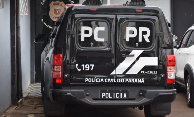 Polícia Civil prende em flagrante uma mulher por posse ilegal de arma de fogo, em Dois Vizinhos