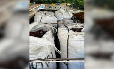 Polícia apreende caminhão com 14 toneladas de cobre em ação conjunta na fronteira