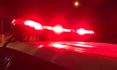 Homem é preso após ferir irmão com facão durante briga