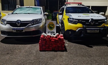 Três homens presos e quase 50 quilos de maconha apreendidos pela PM