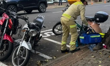 Colisão entre duas motocicletas deixa uma pessoa ferida no Centro