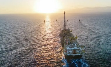 Petrobras fecha acordo com Equinor para adquirir 50% de área estratégica do pré-sal