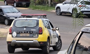 Homem com mandado de prisão é preso em comércio no centro