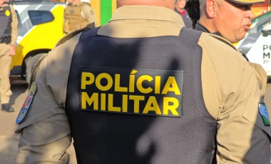 Homem é preso suspeito de tentar matar mulher a facadas em via pública