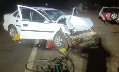 Colisão frontal entre dois carros deixa cinco pessoas feridas na BR-163