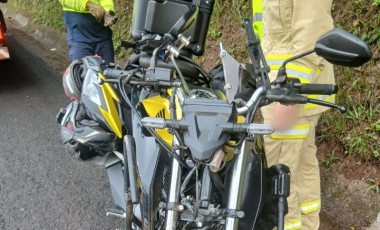 Acidente entre caminhão e moto deixa dois feridos na PR-483