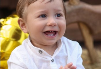 O smash the cake é uma experiência única para celebrar o primeiro aninho e criar lembranças que serão guardadas para sempre.