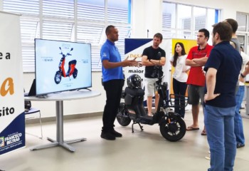Debetran orienta população sobre uso seguro de patinetes e equipamentos elétricos