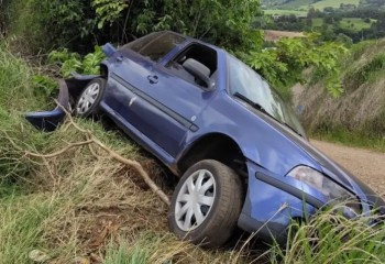 Colisão entre dois veículos é registrada na BR-280