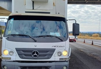 PRF apreende 2,5 toneladas de pescado com indícios de contrabando no Paraná
