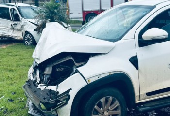 Colisão entre Fiat Palio e Strada deixa dois motoristas feridos na PR-566