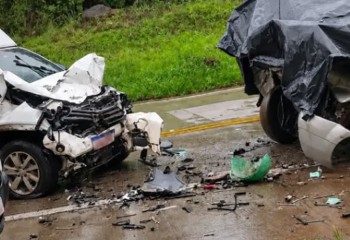 Mulher morre em grave acidente na PRC-280
