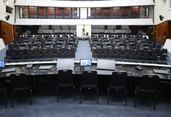 Paraná fecha eleição e define deputados federais e estaduais; confira a lista