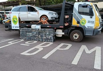 Veículo carregado com 531,8 kg de maconha é abandonado durante fuga no Oeste do Paraná