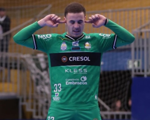 Marreco vence Campo Mourão por 6 a 5 e respira na tabela da Liga Nacional