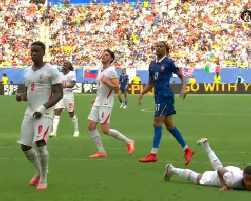 Inglaterra vence a França em jogo de 10 gols e conquista o terceiro lugar