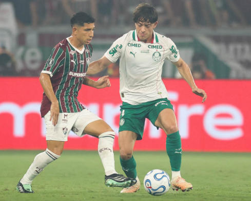 Palmeiras vence o Fluminense no Maracanã e fica perto da final da Libertadores
