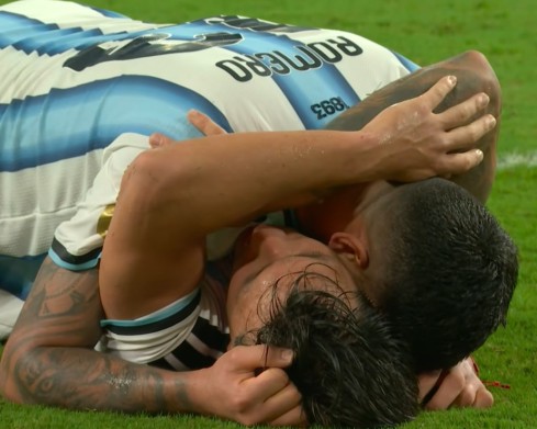 Argentina vive drama, mas supera Cabo Verde na prorrogação e se garante nas oitavas da Copa