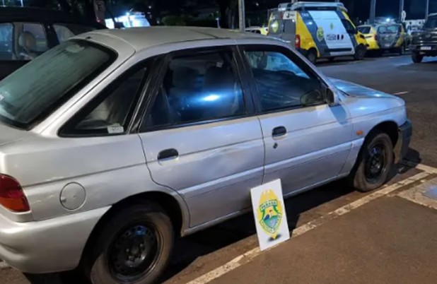 Motorista sem CNH é abordado pela PM com veículo irregular
