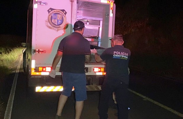 Mulher morre após carreta tombar na PR 566 entre Beltrão e Itapejara
