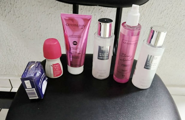 Homem é preso após ser flagrado furtando produtos de perfumaria em farmácia
