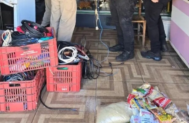 Operação conjunta apreende cobre furtado e alimentos vencidos