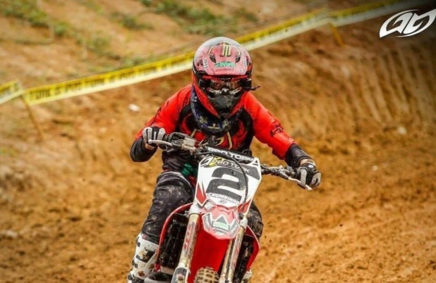 Lenda do motocross e campeão brasileiro, Chumbinho Becker morre em grave acidente de trânsito