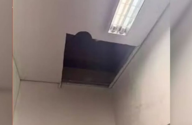 Ladrão passa a noite em shopping, faz buracos em teto de loja, invade joalheria pelo forro e furta dinheiro e joias, no PR