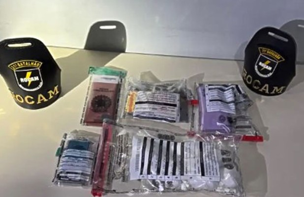 Homem e mulher são presos por tráfico de drogas