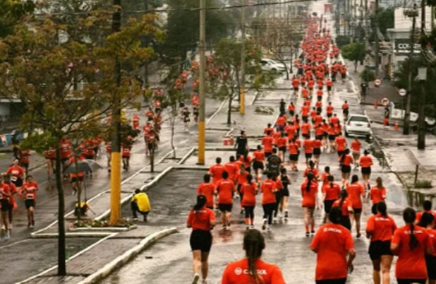 Mais de mil corredores participam da 2ª Corrida Laranja da Cresol