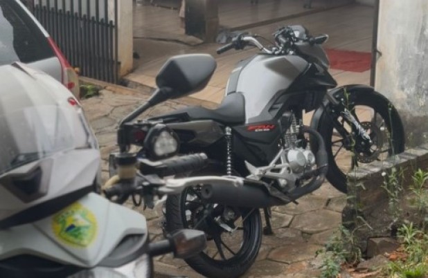 Menor de 16 anos foge da polícia em alta velocidade e é apreendido por direção perigosa