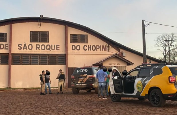 Confronto armado durante festa deixa quatro feridos e dois presos