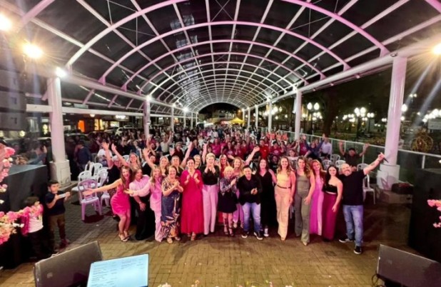 Show com vozes femininas encerra Outubro Rosa