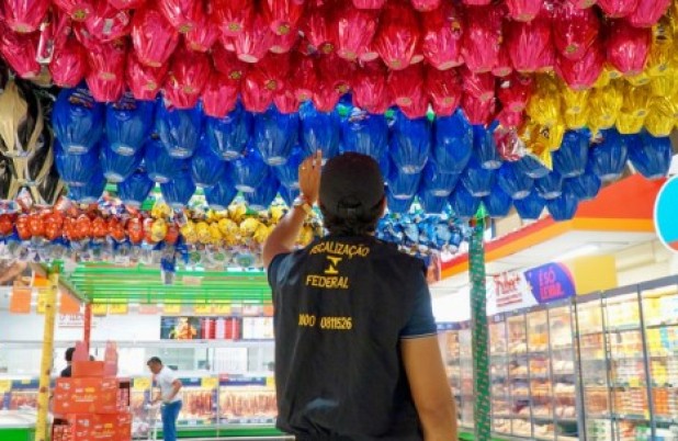 Operação encontra mais de 8 mil irregularidades em produtos de Páscoa em todo Brasil