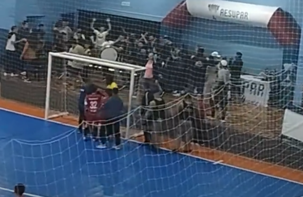 Prefeito de Flor da Serra do Sul e torcida são acusados de ataque verbal a goleiro de apenas 11 anos na final da JIMSOP’S