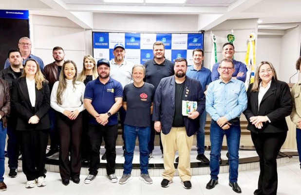 Rotary Industrial apresenta projetos sociais aos vereadores