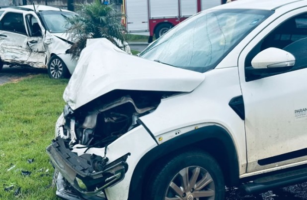 Colisão entre Fiat Palio e Strada deixa dois motoristas feridos na PR-566
