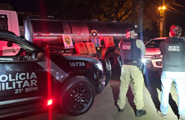 Caminhão com 80 mil maços de cigarros contrabandeados é apreendido após perseguição no Paraná