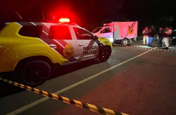 Pai e filho são mortos a tiros enquanto estavam em veículo na PR-473