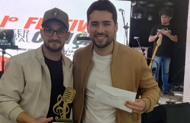 Dupla de Bom Jesus do Sul conquista 1º Festival da Canção Intermunicipal