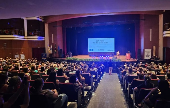Mais de mil professores participam da abertura do ano letivo de 2026