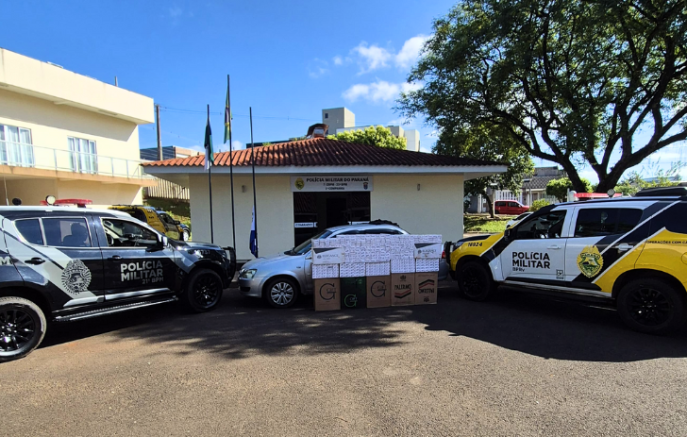 Polícia apreende veículo com 733 maços de cigarros contrabandeados 